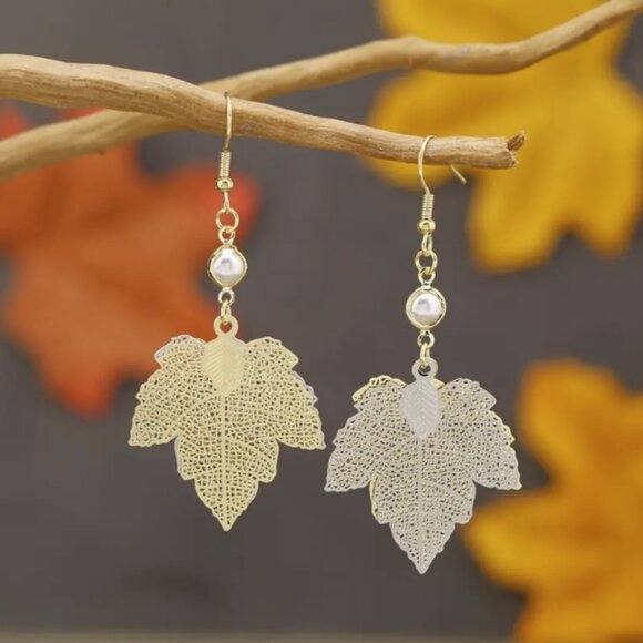 chichigems Jewelry - Intricate Gold & Silver Mixed Metals Carved Maple Leaf Pearl Boho Earrings NEW